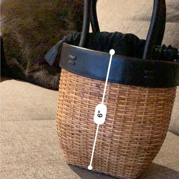 BNWOT Barr + Barr Wicker Bucket Bag - Picture 8 of 9